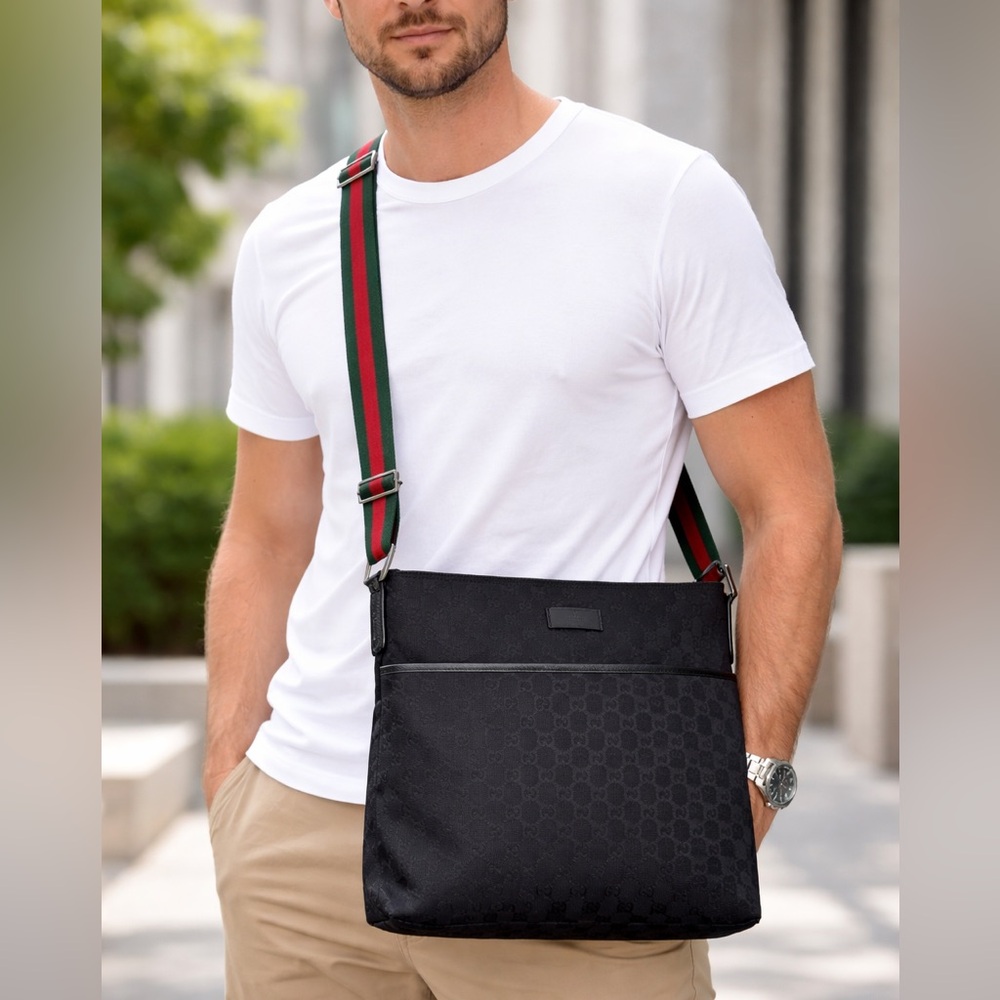 Gucci authentic black monogram canvas crossbody Messanger bag red green ribbon